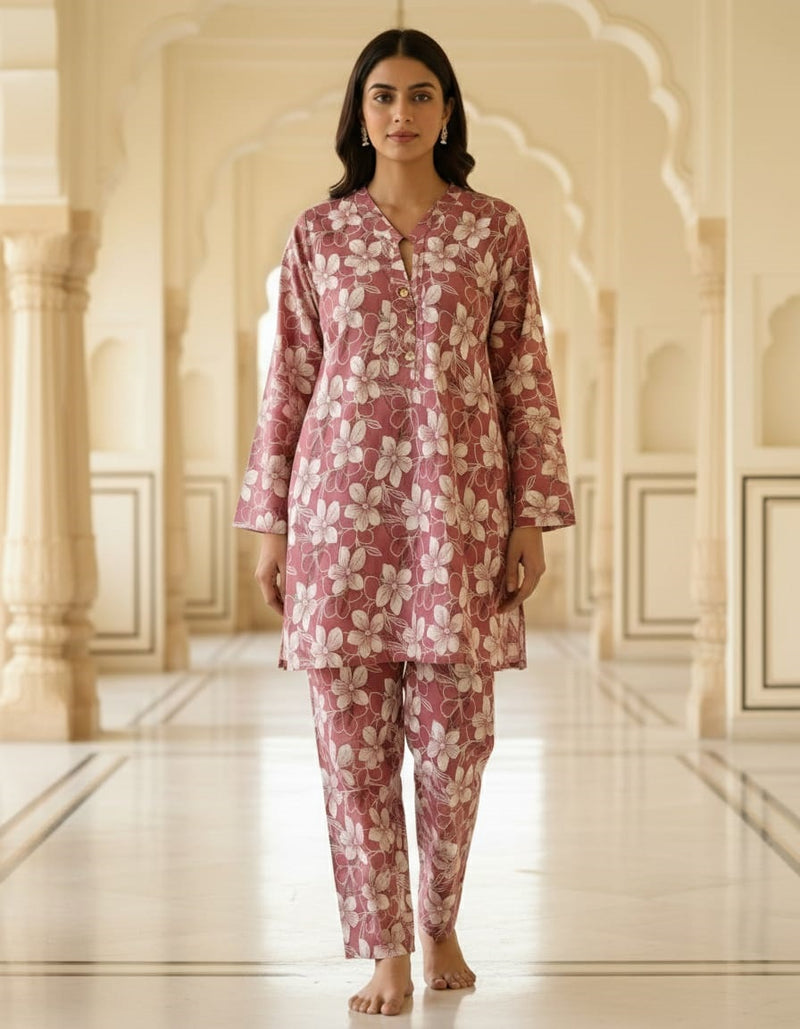 STRAIGHT-CUT WITH MATCHING TROUSERS